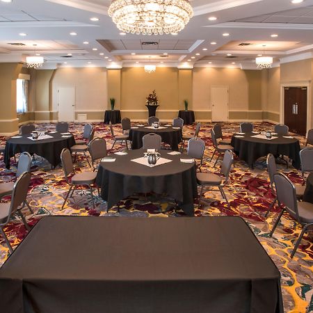 Holiday Inn Conference Centre Edmonton South By Ihg Экстерьер фото