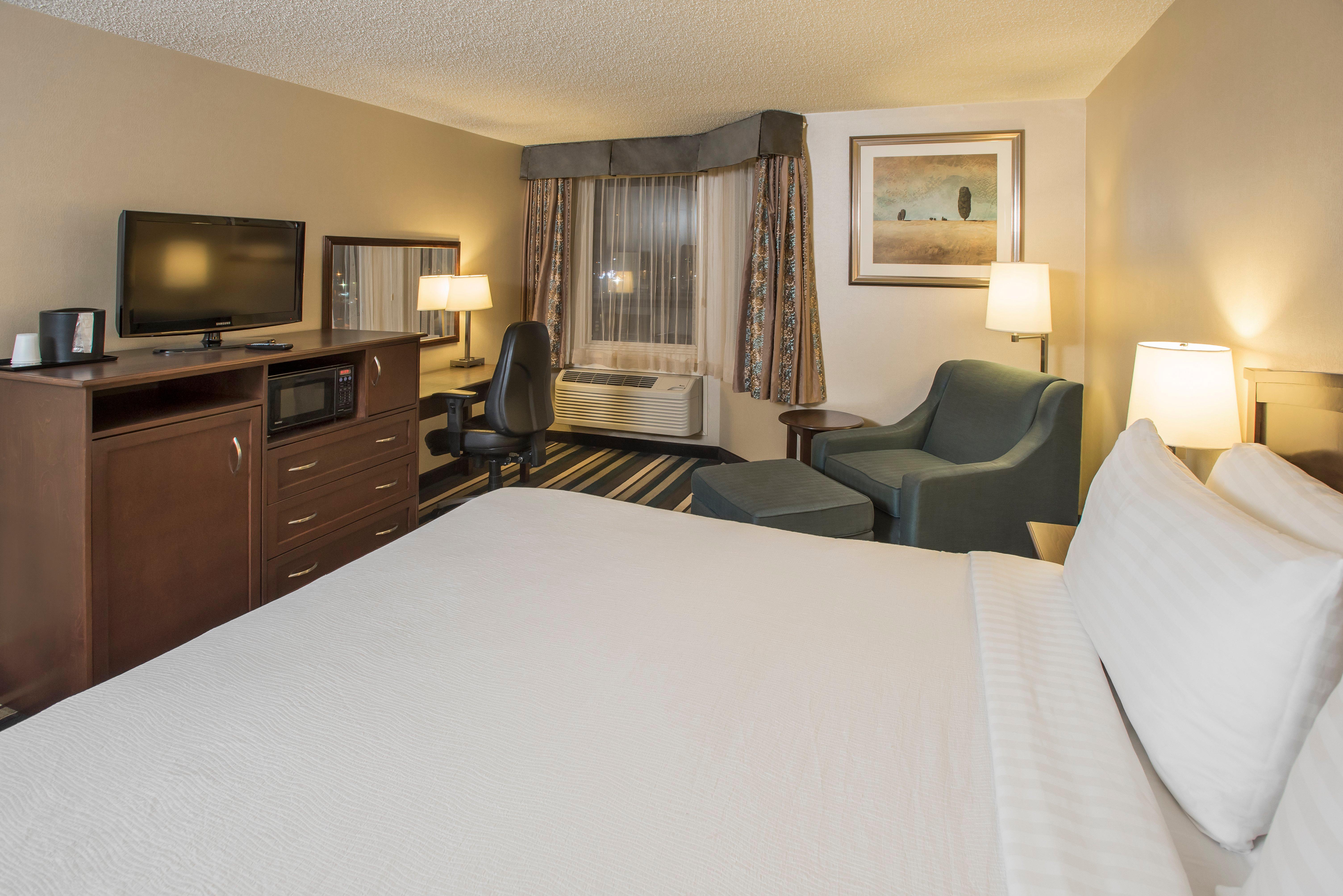 Holiday Inn Conference Centre Edmonton South By Ihg Экстерьер фото
