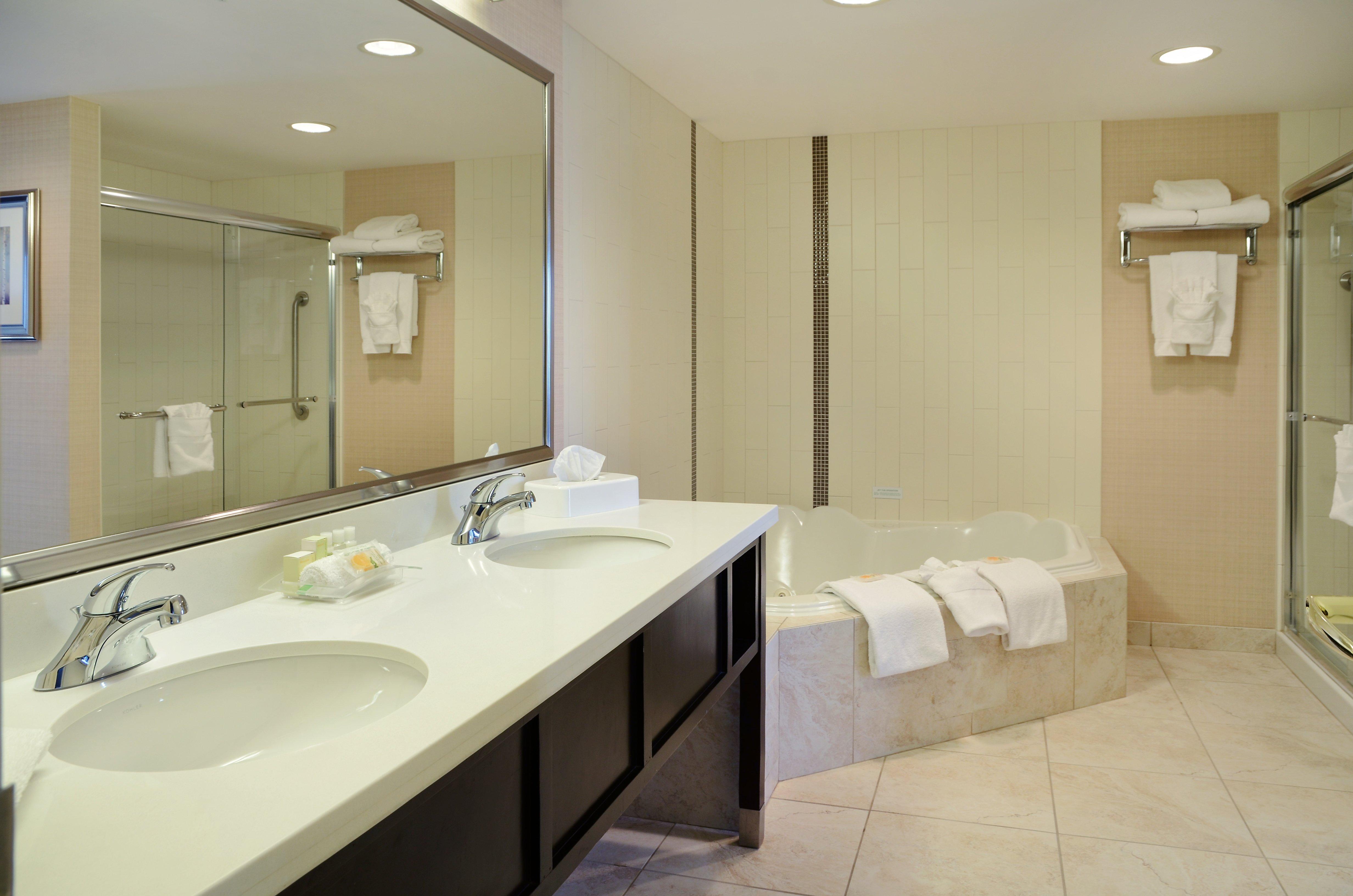 Holiday Inn Conference Centre Edmonton South By Ihg Экстерьер фото