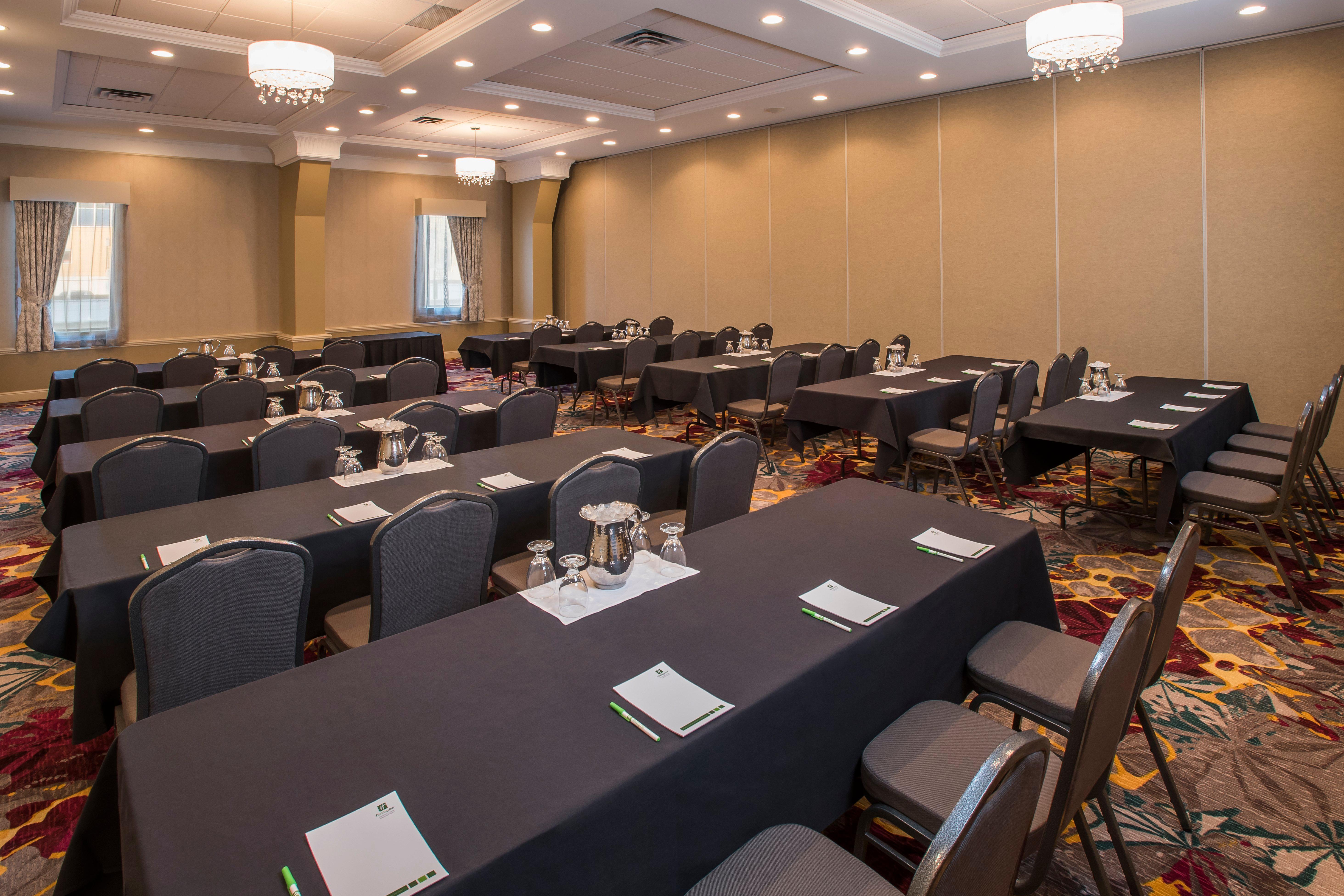 Holiday Inn Conference Centre Edmonton South By Ihg Экстерьер фото