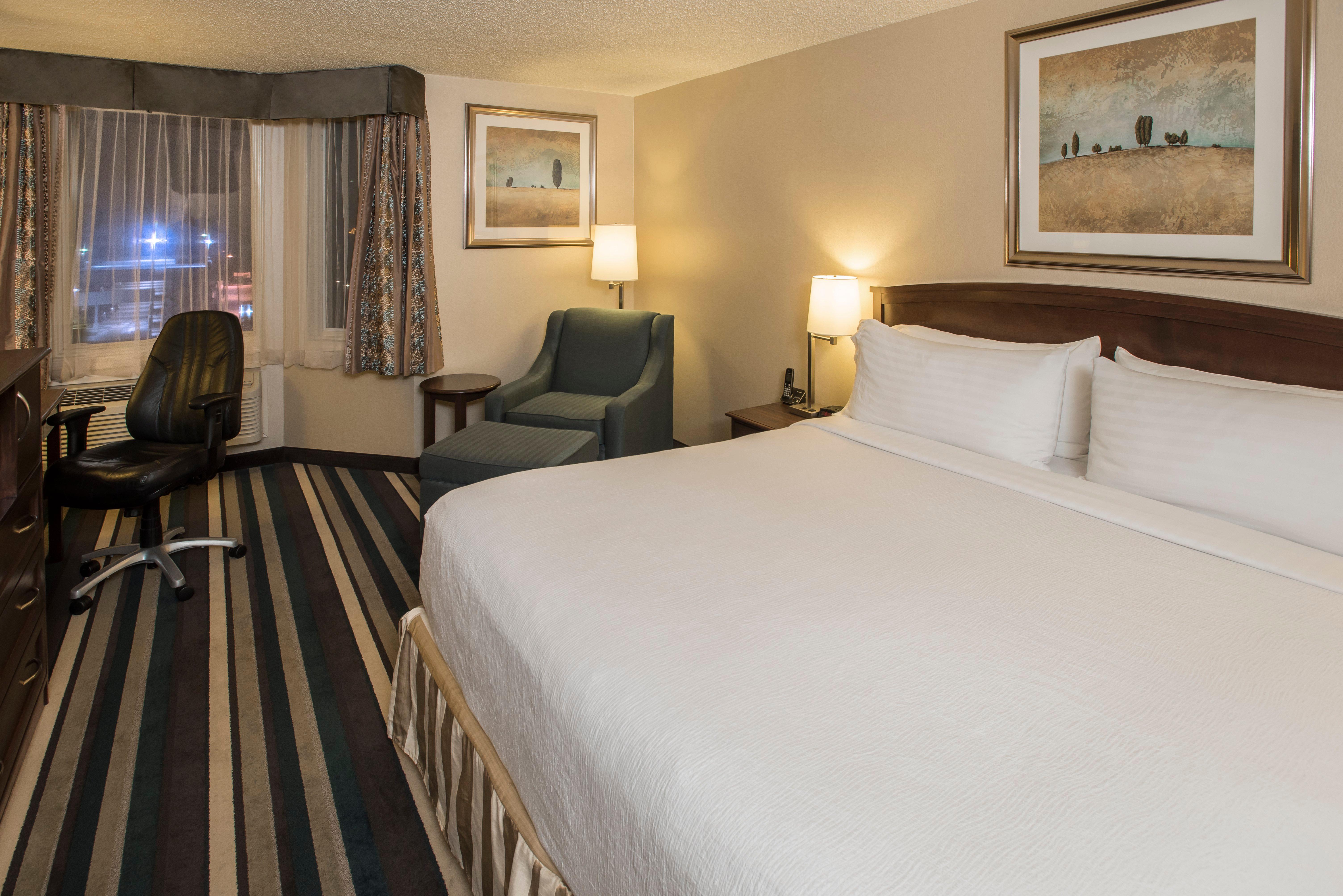 Holiday Inn Conference Centre Edmonton South By Ihg Экстерьер фото