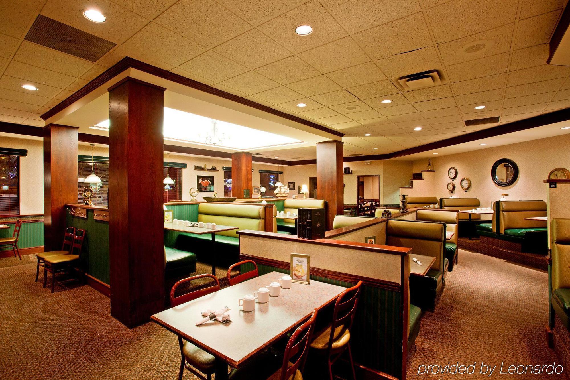 Holiday Inn Conference Centre Edmonton South By Ihg Экстерьер фото