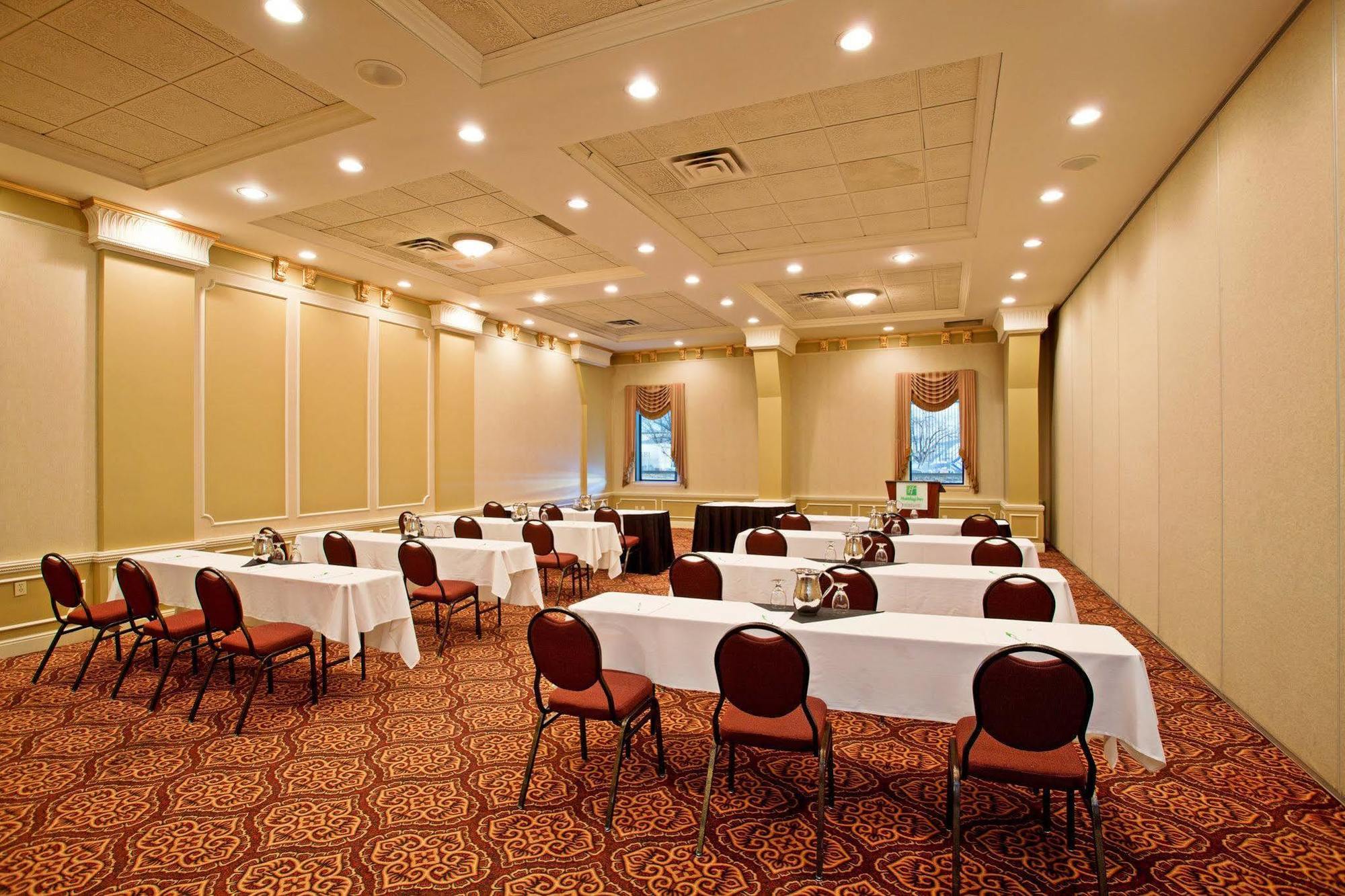 Holiday Inn Conference Centre Edmonton South By Ihg Экстерьер фото