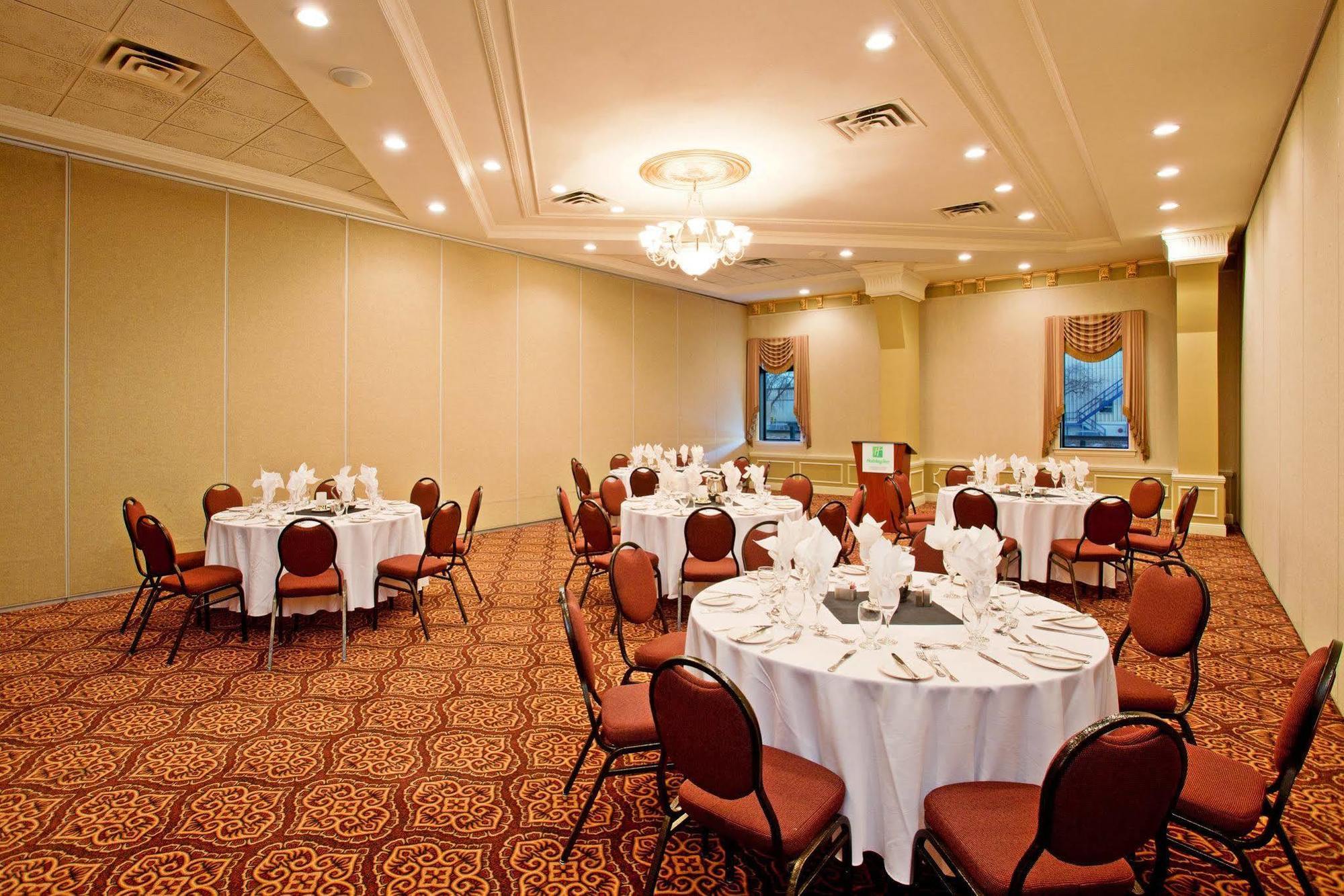 Holiday Inn Conference Centre Edmonton South By Ihg Экстерьер фото