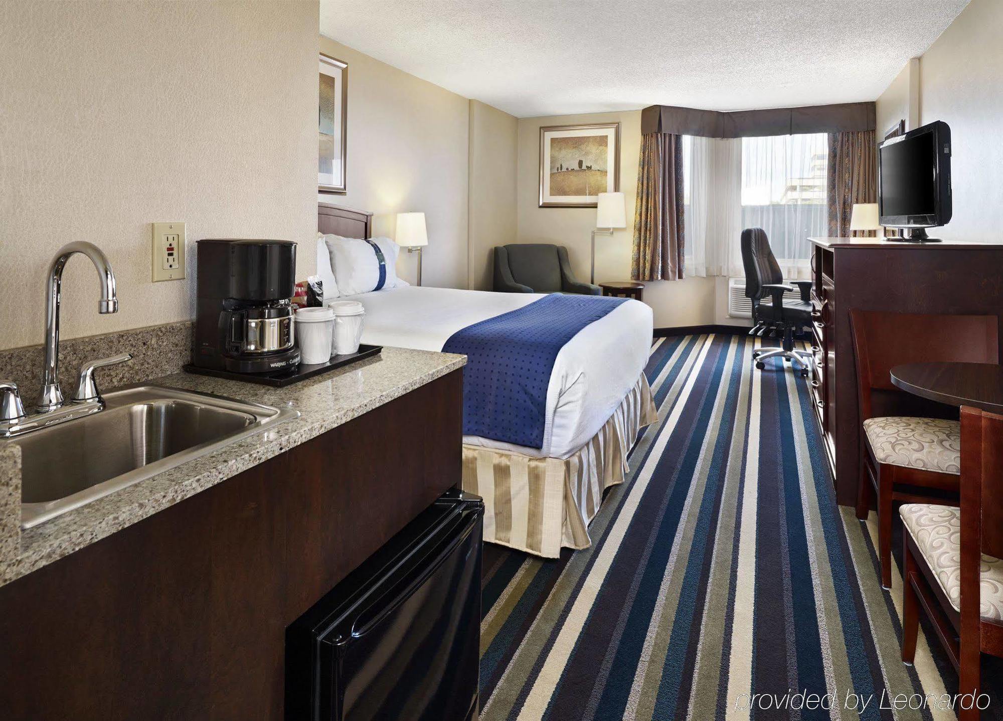 Holiday Inn Conference Centre Edmonton South By Ihg Экстерьер фото